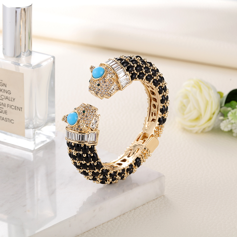Sally's Paradise Animal Bracel - Paradise Jewelry & Watches Llc Miami Photos ulasan dan harga